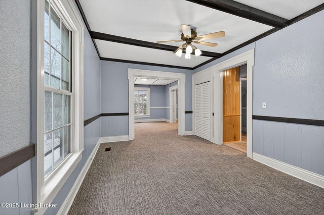 148 Coral Ct, Louisville, KY 40206