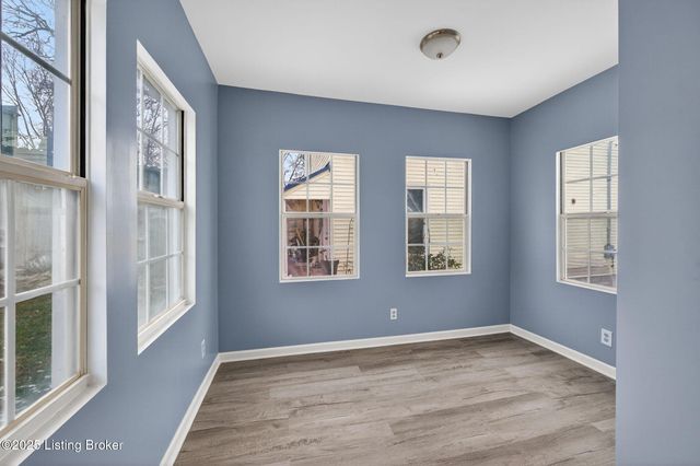 148 Coral Ct, Louisville, KY 40206