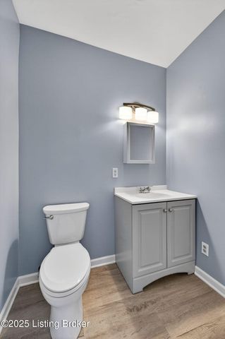 148 Coral Ct, Louisville, KY 40206