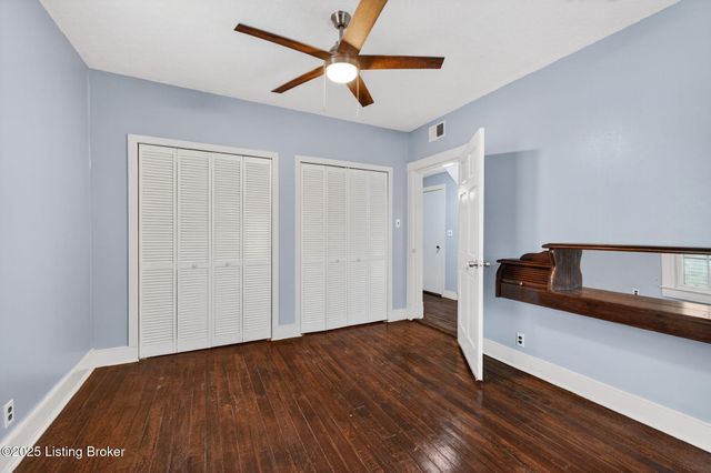 148 Coral Ct, Louisville, KY 40206