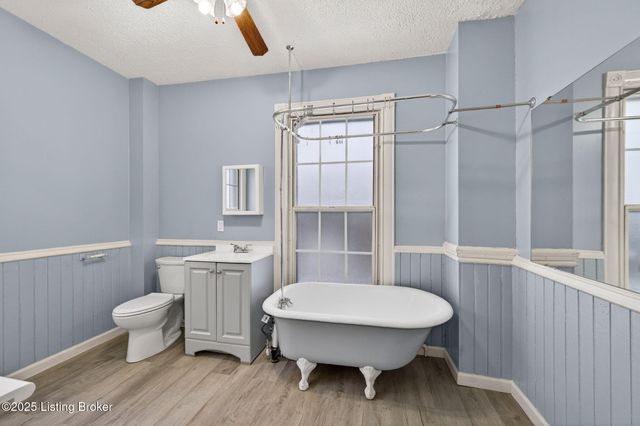 148 Coral Ct, Louisville, KY 40206