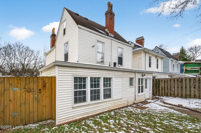 148 Coral Ct, Louisville, KY 40206