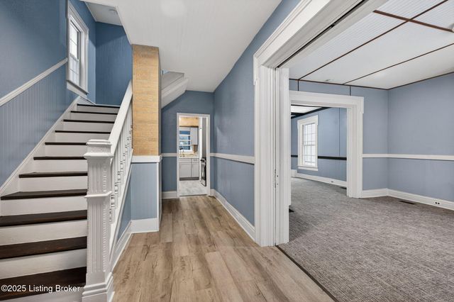 148 Coral Ct, Louisville, KY 40206