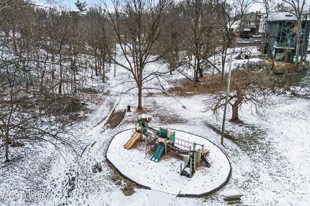 148 Coral Ct, Louisville, KY 40206