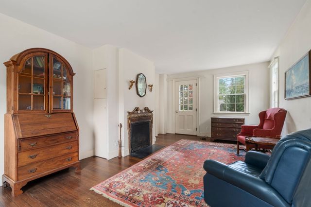 75 Elm St, Medfield, MA 02052