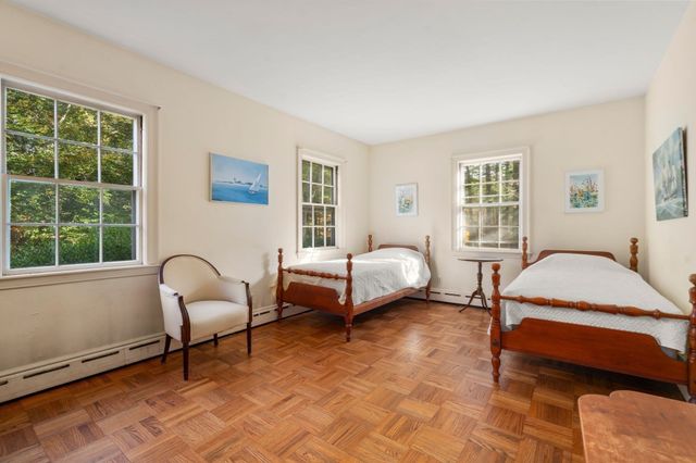 75 Elm St, Medfield, MA 02052