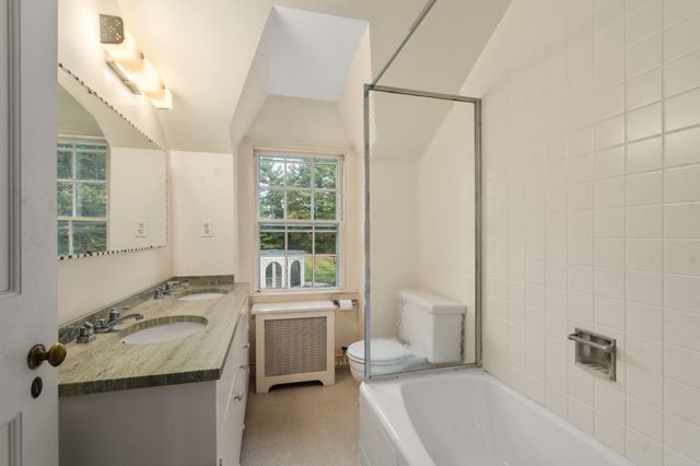 75 Elm St, Medfield, MA 02052