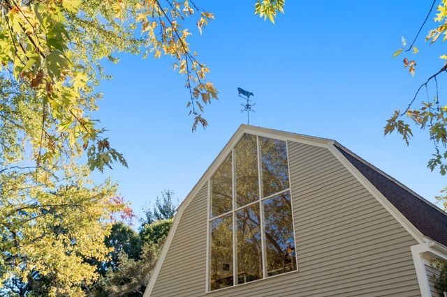 75 Elm St, Medfield, MA 02052