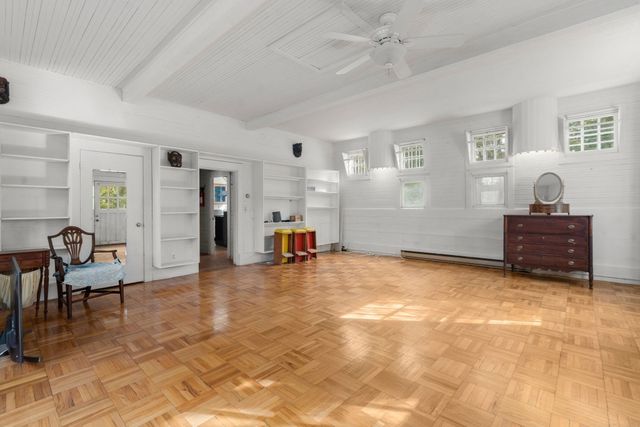 75 Elm St, Medfield, MA 02052