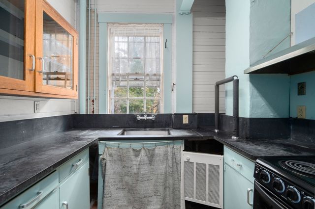 75 Elm St, Medfield, MA 02052