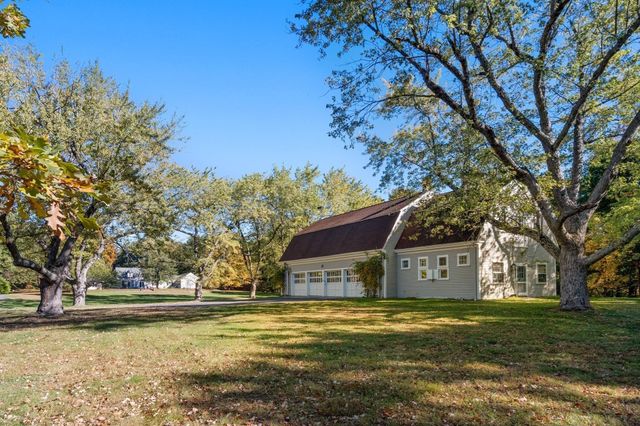 75 Elm St, Medfield, MA 02052