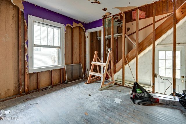 10 Franklin Street, Gloversville, NY 12078