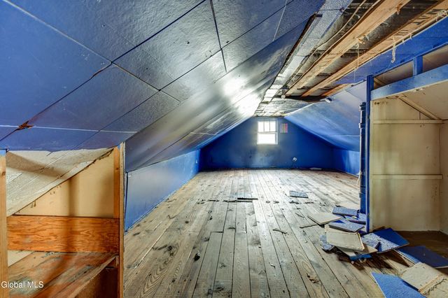 10 Franklin Street, Gloversville, NY 12078