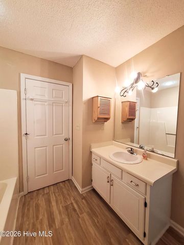 2903 Cedar Creek Road Apt F, Greenville, NC 27834
