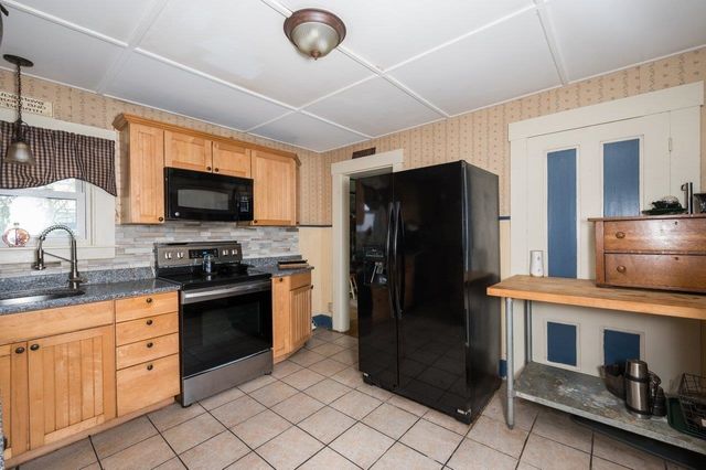 19 Sheridan Avenue, Rochester, NH 03867