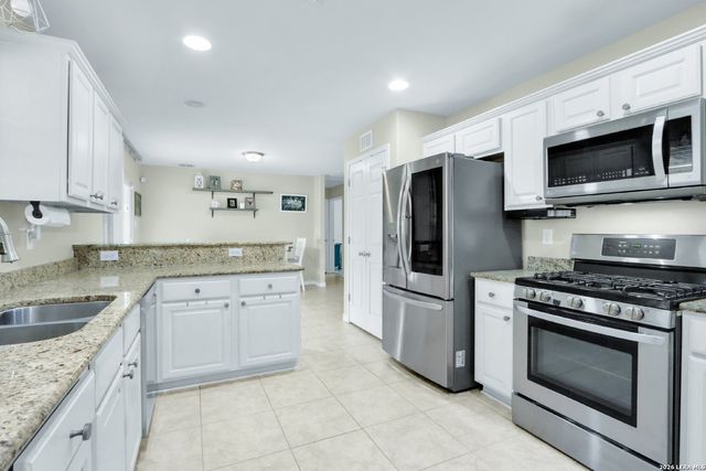 20051 SENIOR RD, Von Ormy, TX 78073
