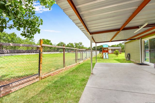 20051 SENIOR RD, Von Ormy, TX 78073