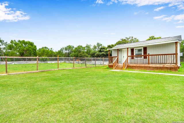 20051 SENIOR RD, Von Ormy, TX 78073