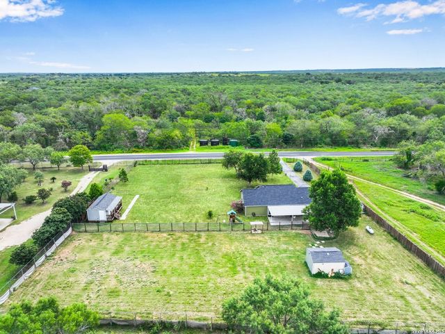 20051 SENIOR RD, Von Ormy, TX 78073