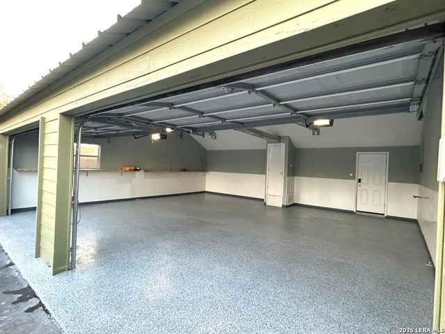 20051 SENIOR RD, Von Ormy, TX 78073