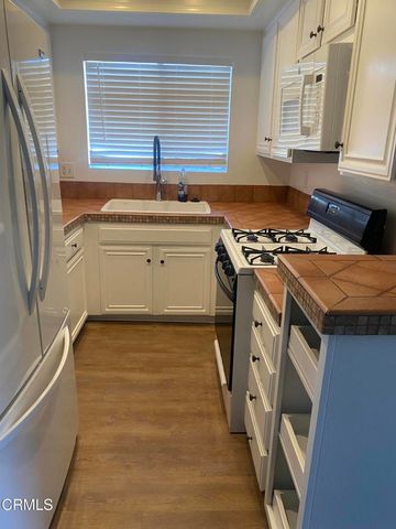 1136 Acadia Place, Ventura, CA 93003