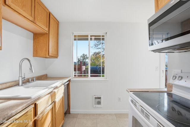 13312 E Rockwell Ave, Spokane Valley, WA 99216