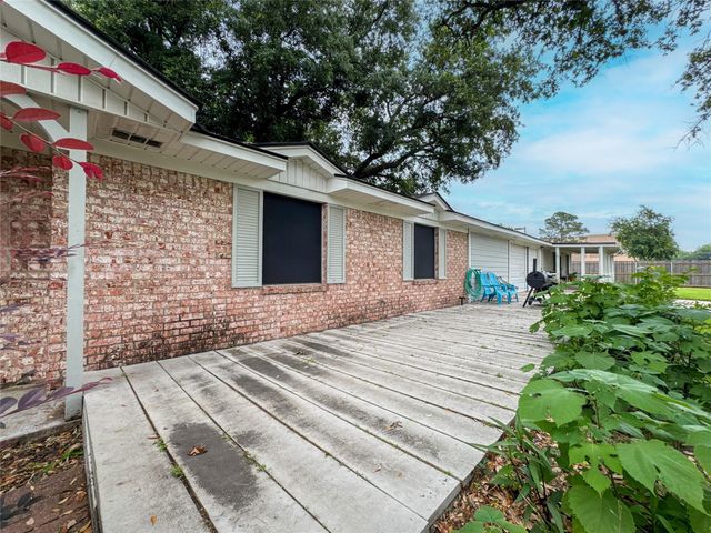 201 W 5th Street, Deer Park, TX 77536