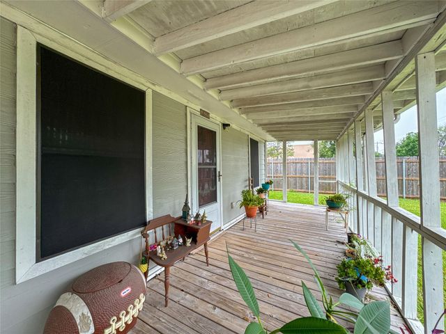 201 W 5th Street, Deer Park, TX 77536