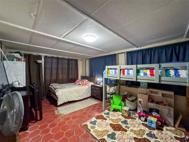 201 W 5th Street, Deer Park, TX 77536