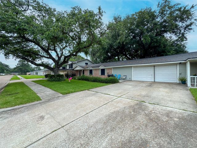 201 W 5th Street, Deer Park, TX 77536