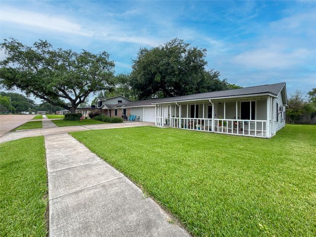 201 W 5th Street, Deer Park, TX 77536