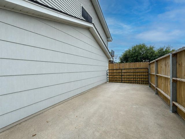 201 W 5th Street, Deer Park, TX 77536