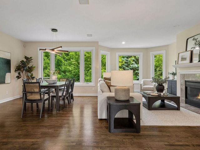 8803 Cove Pointe Road, Eden Prairie, MN 55347