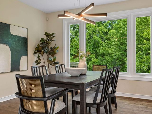 8803 Cove Pointe Road, Eden Prairie, MN 55347