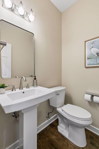 8803 Cove Pointe Road, Eden Prairie, MN 55347