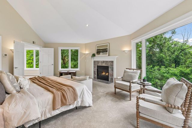 8803 Cove Pointe Road, Eden Prairie, MN 55347