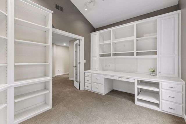 8803 Cove Pointe Road, Eden Prairie, MN 55347