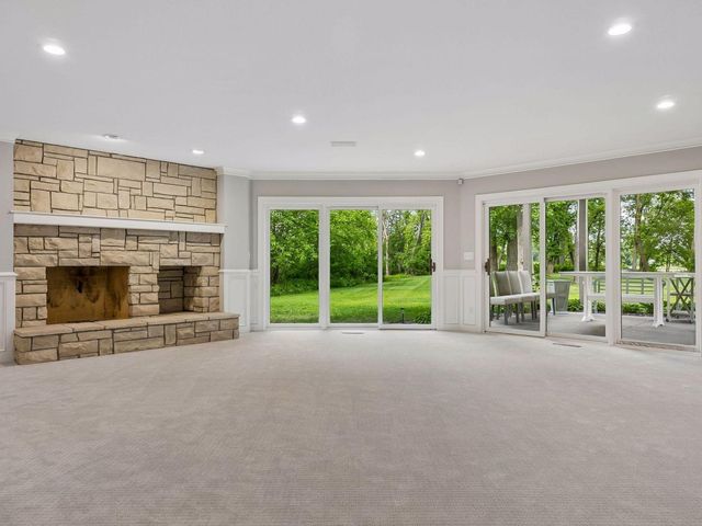 8803 Cove Pointe Road, Eden Prairie, MN 55347