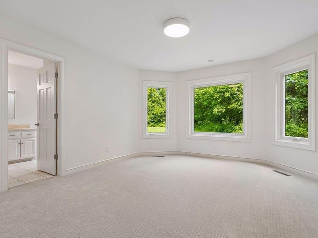 8803 Cove Pointe Road, Eden Prairie, MN 55347