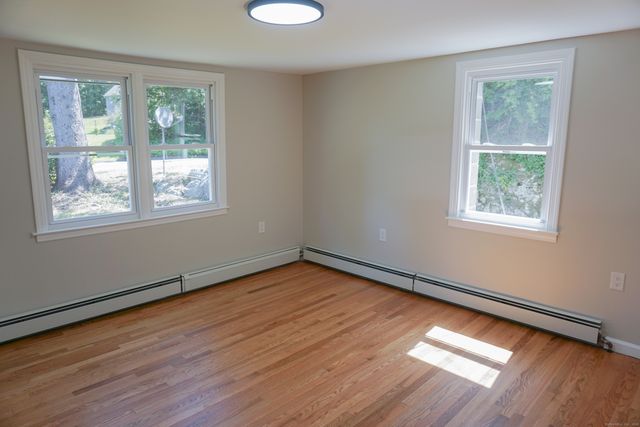 418 Horton Hill Road, Naugatuck, CT 06770