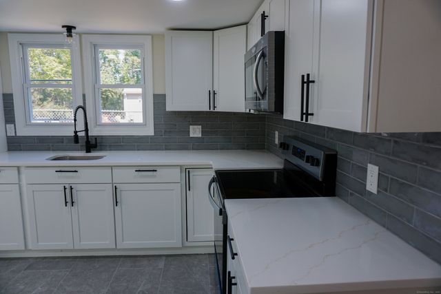 418 Horton Hill Road, Naugatuck, CT 06770