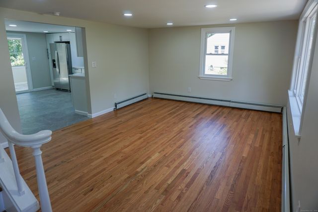 418 Horton Hill Road, Naugatuck, CT 06770