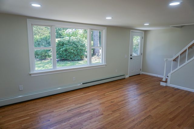 418 Horton Hill Road, Naugatuck, CT 06770