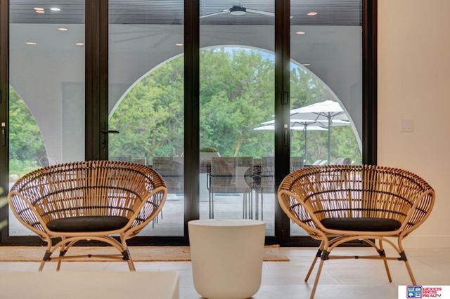 566 S 10th Road, Palmyra, NE 68418