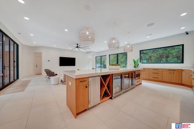 566 S 10th Road, Palmyra, NE 68418