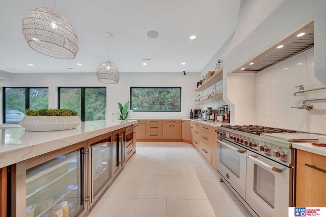 566 S 10th Road, Palmyra, NE 68418