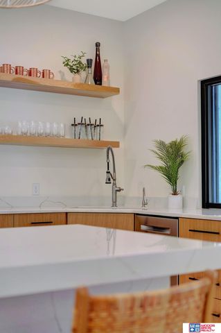 566 S 10th Road, Palmyra, NE 68418