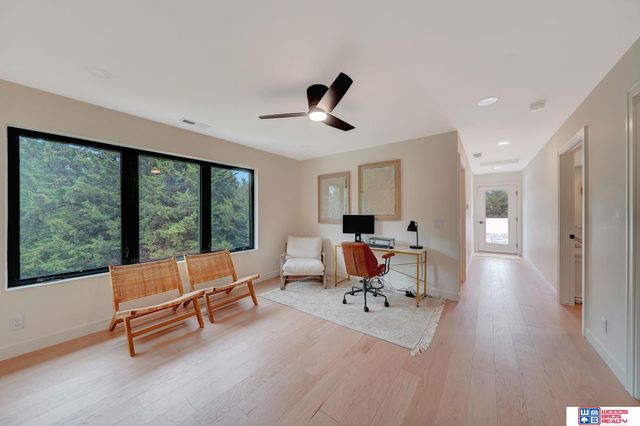 566 S 10th Road, Palmyra, NE 68418