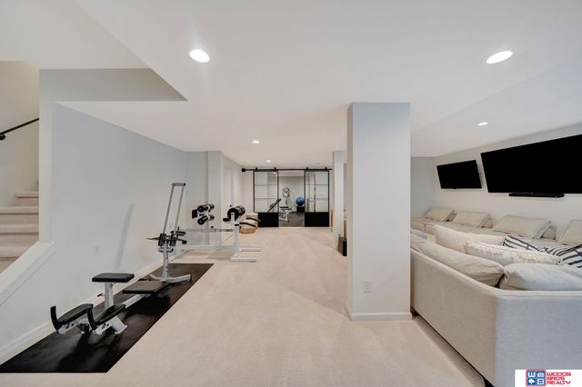 566 S 10th Road, Palmyra, NE 68418