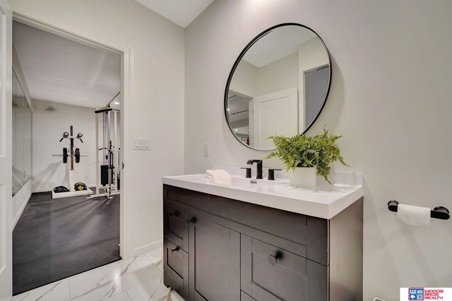 566 S 10th Road, Palmyra, NE 68418